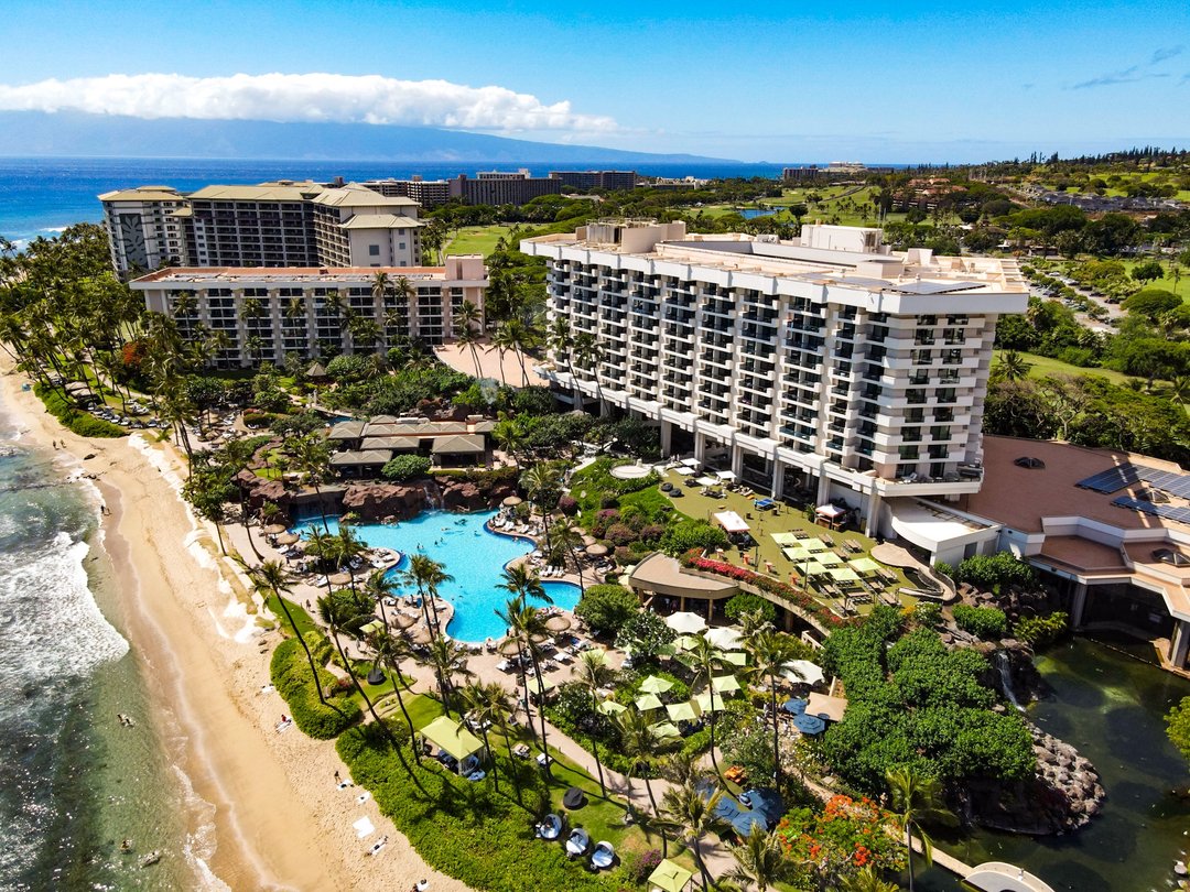 Mele Kalikimaka, from all of us at #HyattMaui! We wish you and yours a wonderful holiday season! 

Photo by @acadventurephotography