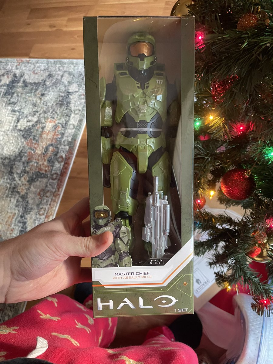 McJuggerNuggets's tweet photo. omg it’s him!! she knows me. 

merry christmas everyone. ❤️ https://t.co/hNCiWZJAIy