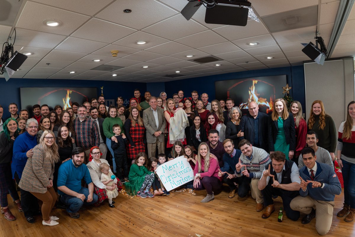 LeadershipInst's tweet photo. The Leadership Institute Christmas Party was an incredible time for staff, donors, and friends of LI to enjoy great food and spend time together.
Merry Christmas from LI! 🎄
#LearntoWin #LIGrad #LIIntern #ChristmasParty #OfficeParty #MerryChristmas #HolidaySeason https://t.co/uNLuaw6TlX