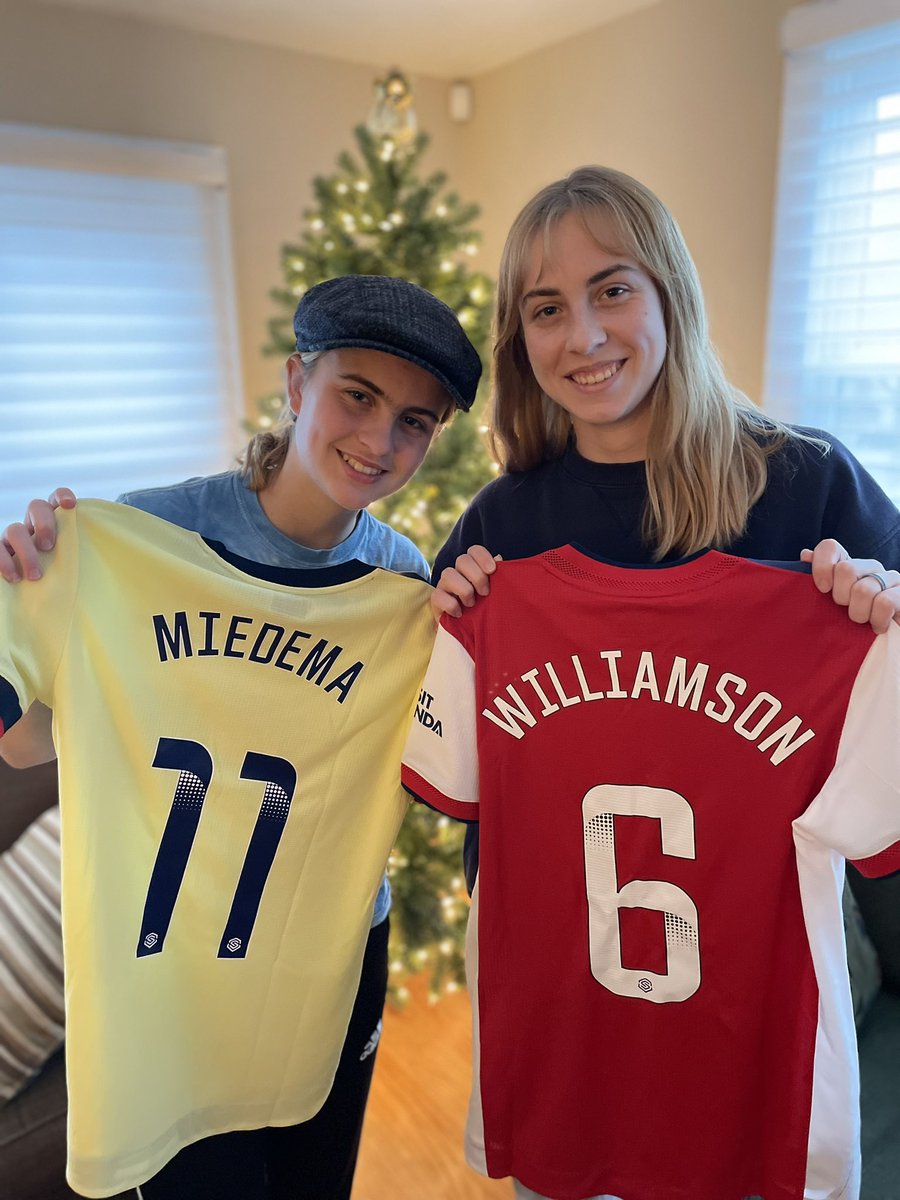 ohaganr's tweet photo. @Arsenal @ArsenalWFC @VivianneMiedema @leahcwilliamson https://t.co/KEEBgD1lp4