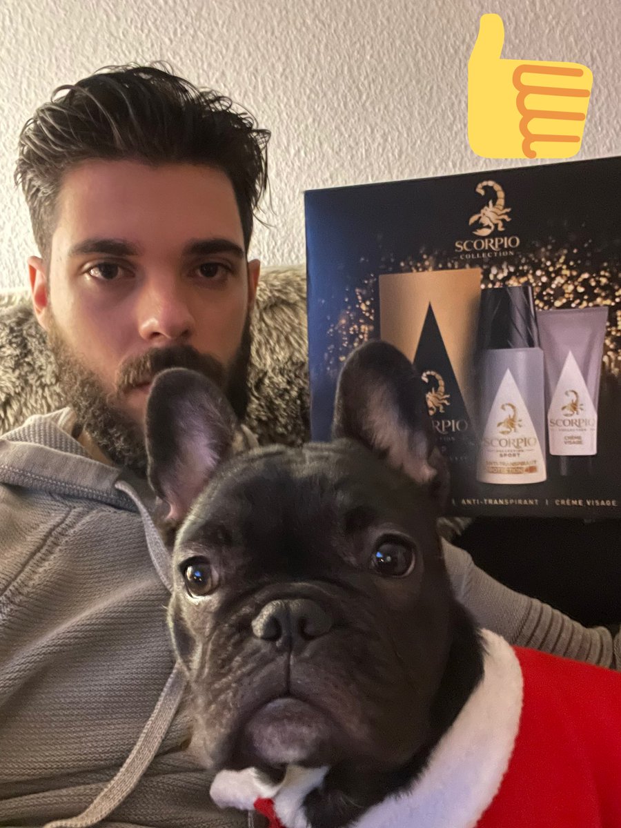 PhyzikK's tweet photo. Bon , Joyeux Noël à tous .
N'hésitez pas à me montrer vos meilleurs cadeaux vous aussi.
Meme le chien est choqué . https://t.co/BNkTuxMVSG