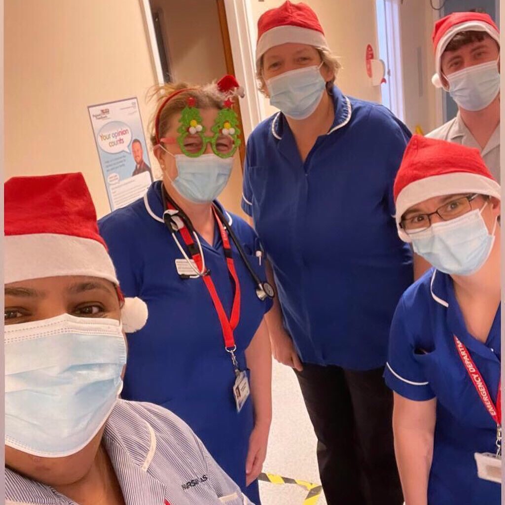 Leic_hospital's tweet photo. At Christmas, something magical happens in hospitals. Teams mend bones and save lives but also help fix loneliness and sadness with a sprinkle of joy. Thank you #TeamUHL for the holidays and weekends, celebrations and nights of bringing your best for others. You are our NHS. https://t.co/eqs7WmDz4w