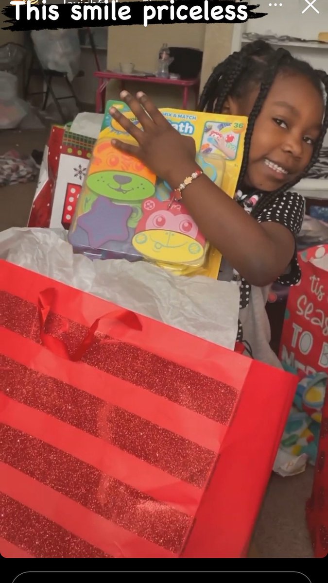 tobeablessing_'s tweet photo. Our 2nd Annual Christmas Blessing was amazing. We were so grateful to bless this single parent family with gifts! Blessing those for them to be a blessing to others! #blessingreaction https://t.co/qORChGTzHl
