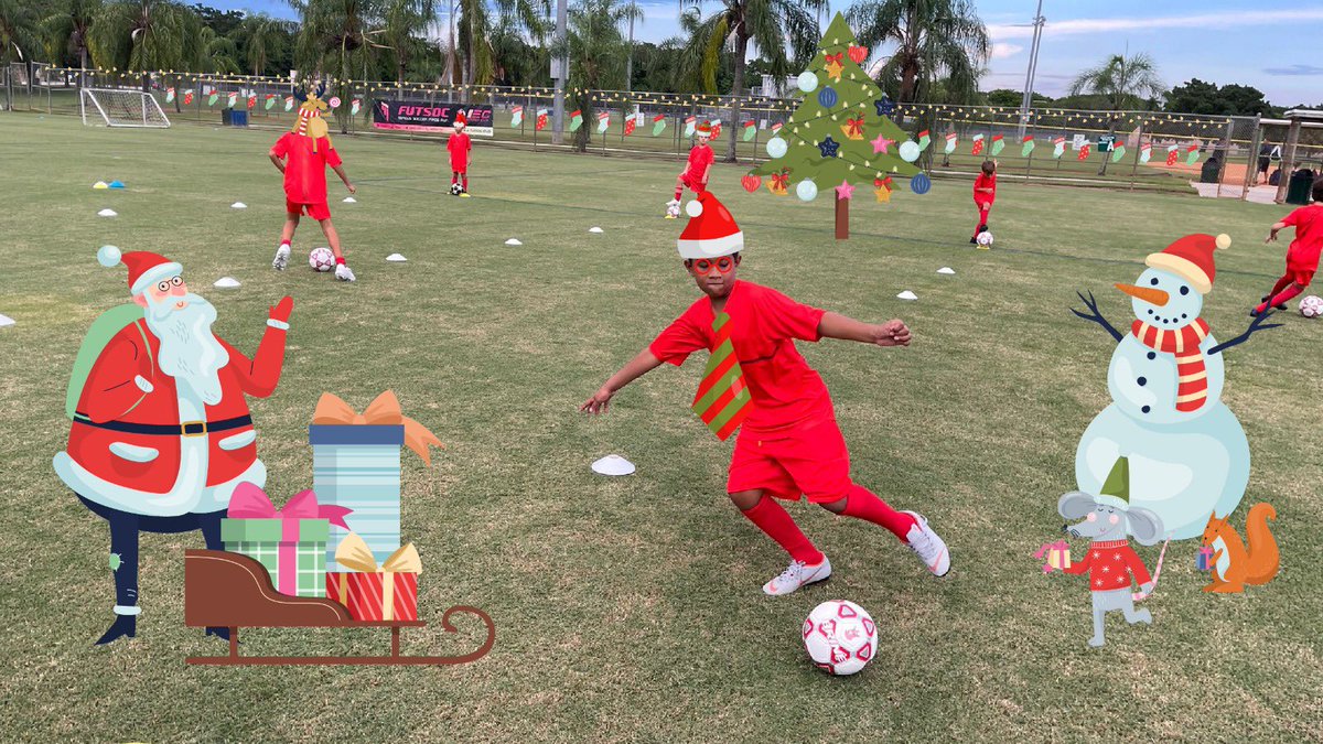 FUTSOC_USA's tweet photo. π΄π΄ We caught some FUTSOC elves in action! | #futsoc #peralsjugadors https://t.co/fkJlBT5rLt