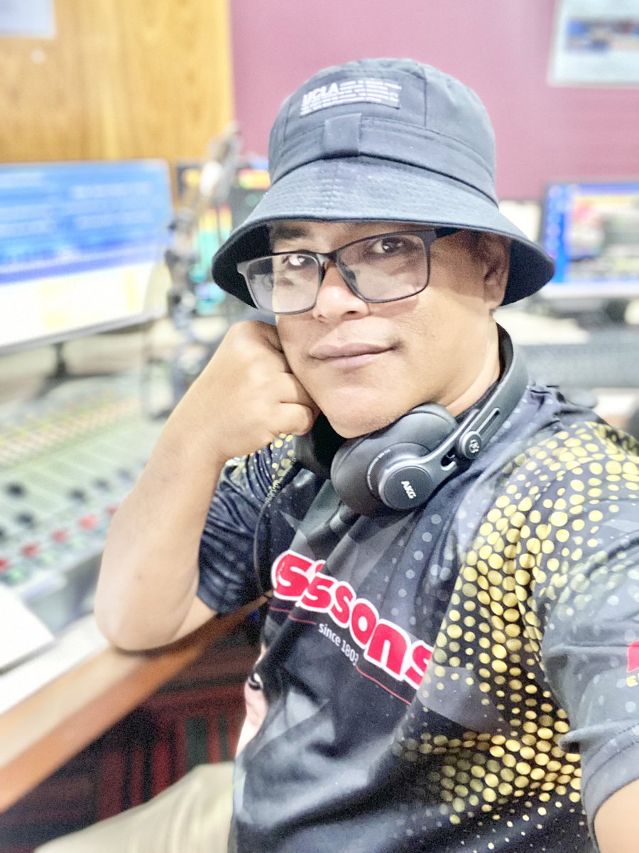 pendekarshah's tweet photo. Ceroh Mato

Onair, 3-6 pagi, dengar KELANTANfm

#KELANTANfm
#KeluargaMalaysia
#PenuhiCitarasaAnda
#MenangBersama
#LindungDiriLindungSemua https://t.co/dzgSFqiu8F