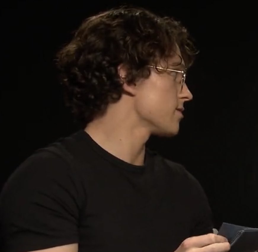 tomhollandfiles's tweet photo. tom holland’s!! side!! profile!! https://t.co/77IMib0sx9