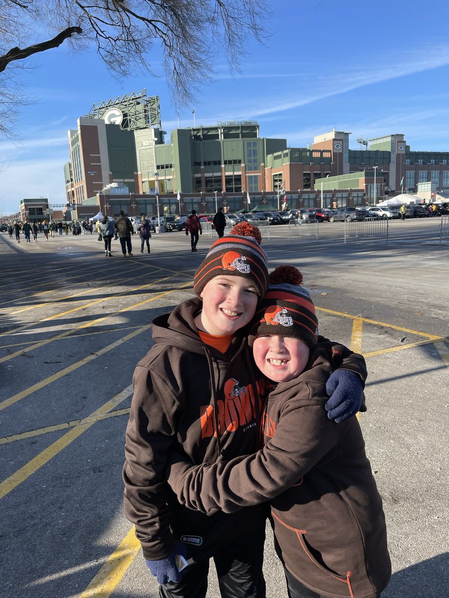 timothy daniel (@nepolo7) on Twitter photo 