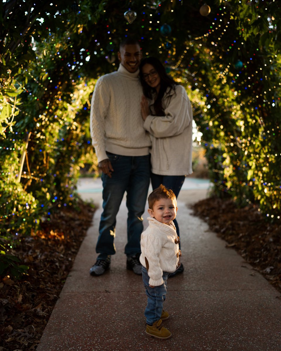 MJMediaLLC1's tweet photo. Merry Christmas 🎄

Now admire how cute my nephew is 😍 https://t.co/StoMODAj2I