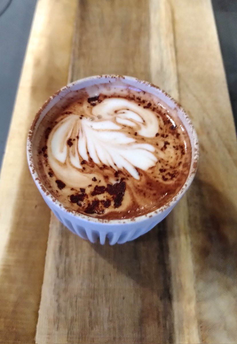 Badgeraz 🏴🇪🇺🌈🌱 (@badgeraz) on Twitter photo Massive thanks to James and Nicola <a href="/glenlyoncoffee/">Glen Lyon Coffee</a> today for the warm Xmas welcome, heat by the fire, and restorative mocha and cake. As someone on their own, it was hugely appreciated 🙏
Home to the cat for snuggles and a face full of roast tatties
#RaphaFestive500 Massive thanks to James and Nicola <a href="/glenlyoncoffee/">Glen Lyon Coffee</a> today for the warm Xmas welcome, heat by the fire, and restorative mocha and cake. As someone on their own, it was hugely appreciated 🙏
Home to the cat for snuggles and a face full of roast tatties
#RaphaFestive500