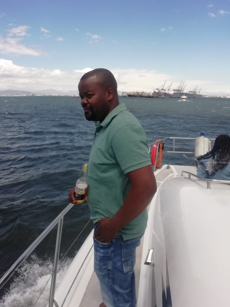 Songezo97666326's tweet photo. Caption this. 🍾🍾 https://t.co/oPl8GuwHaC