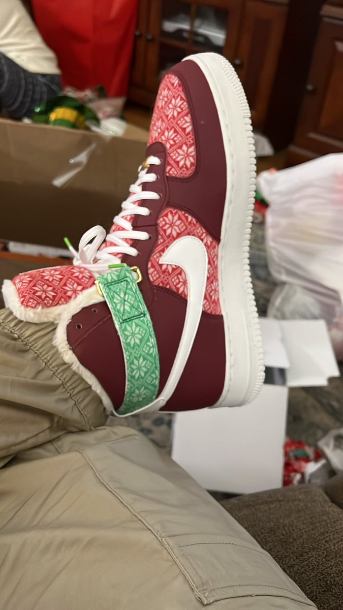 triplhex's tweet photo. @SOLELINKS https://t.co/VPxAn6ik5i
