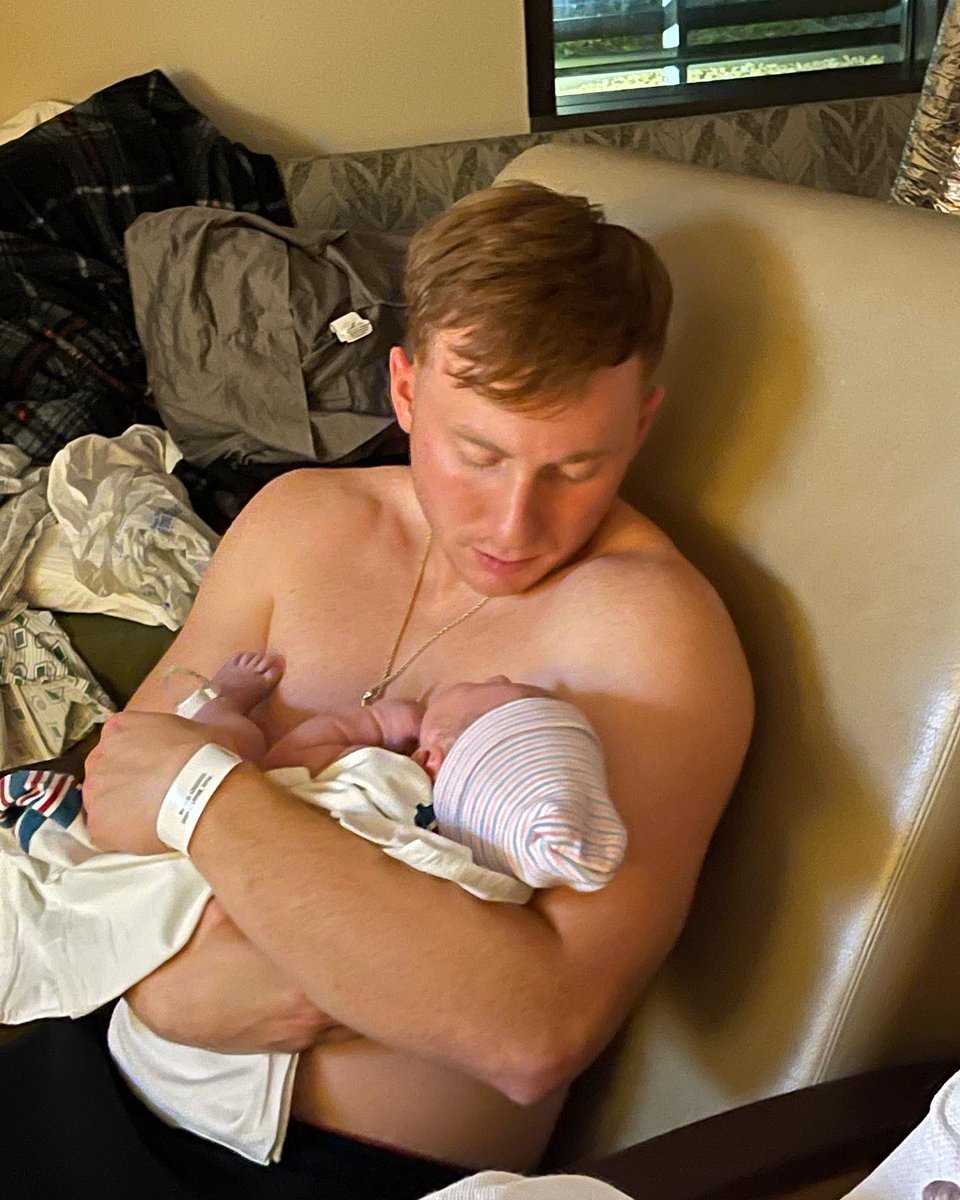 Tannerpruitt_5's tweet photo. Christmas came early this year as Maverick Elliott Pruitt arrived! ❤️

Our sweet baby boy made his arrival on 12/22/21. Shocking us all, weighing in at 8 pounds &amp; 5 ounces, &amp; 20 inches long. Presley &amp; I are so in love with our little man. https://t.co/2fenGcXJSK