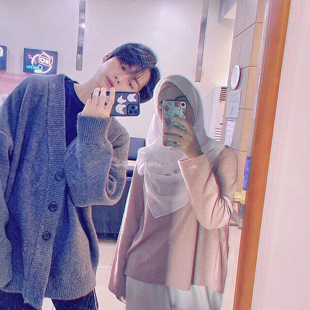 QuinnArabella_'s tweet photo. #stayselcaday

Selfie with #LeeKnow
😜 https://t.co/eAMHQKW9Ci