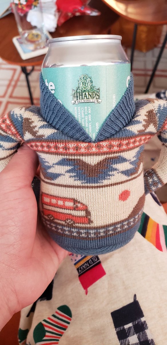 B14291188's tweet photo. Making the Holidays merry and bright @4HandsBrewingCo https://t.co/8Drq9jSEtV