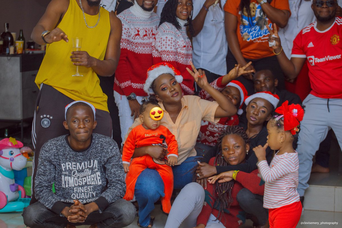sarah_kalume's tweet photo. Joyeux Noël à vous et à votre famille. #QueenieGang #Queenie #SK https://t.co/8ucN9Azprr