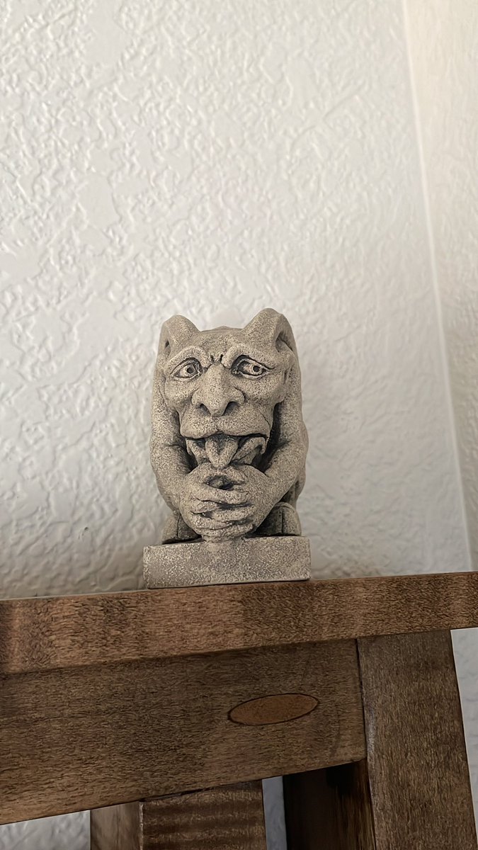 DenverDundon's tweet photo. @kariebookish I got a gargoyle named Borris. https://t.co/0X4zrF5iwa