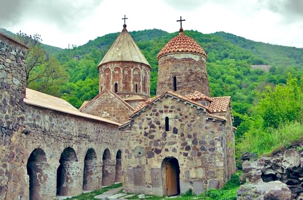 NasimiAghayev's tweet photo. On this #Christmas day, let’s enjoy these beautiful images of ancient Azerbaijani Christian heritage. #Christianity arrived in #Azerbaijan in 1st century, becoming state religion in 313. Today hundreds of thousands of Christians live peacefully and practice freely in Azerbaijan. https://t.co/loXAToXiWX