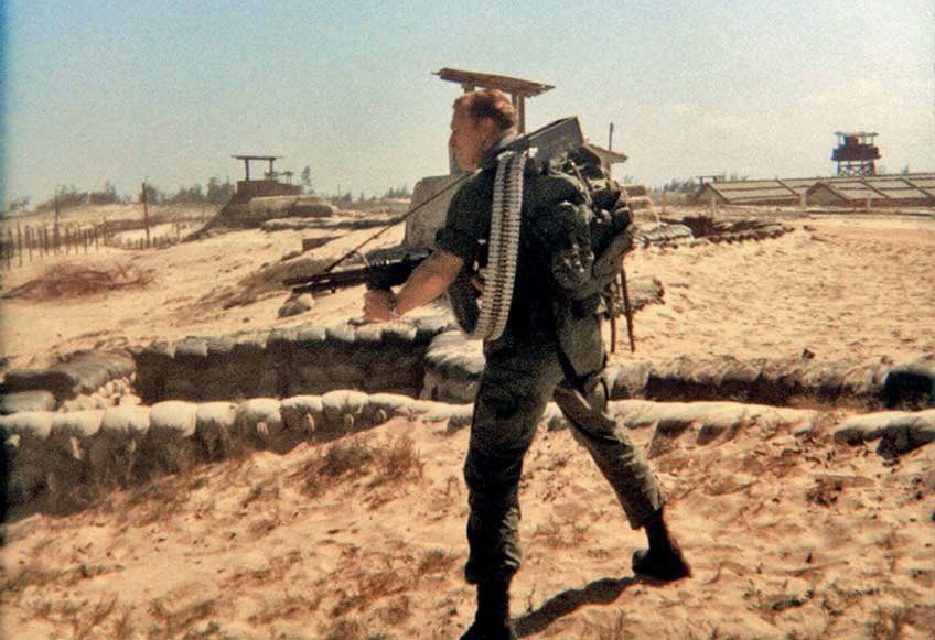 GreyDynamics's tweet photo. Military Assistance Command, Vietnam – Studies and Observations Group (MAC-V SOG) operator Anthony Dodge, Recon Team Illinois, with a SOG modified chopped down and shortened M60 machine gun and 500-round backpack drum. Nicknamed the "Death Machine".
#MACSOG #MACVSOG #Vietnam https://t.co/ZWlwVzJrUp