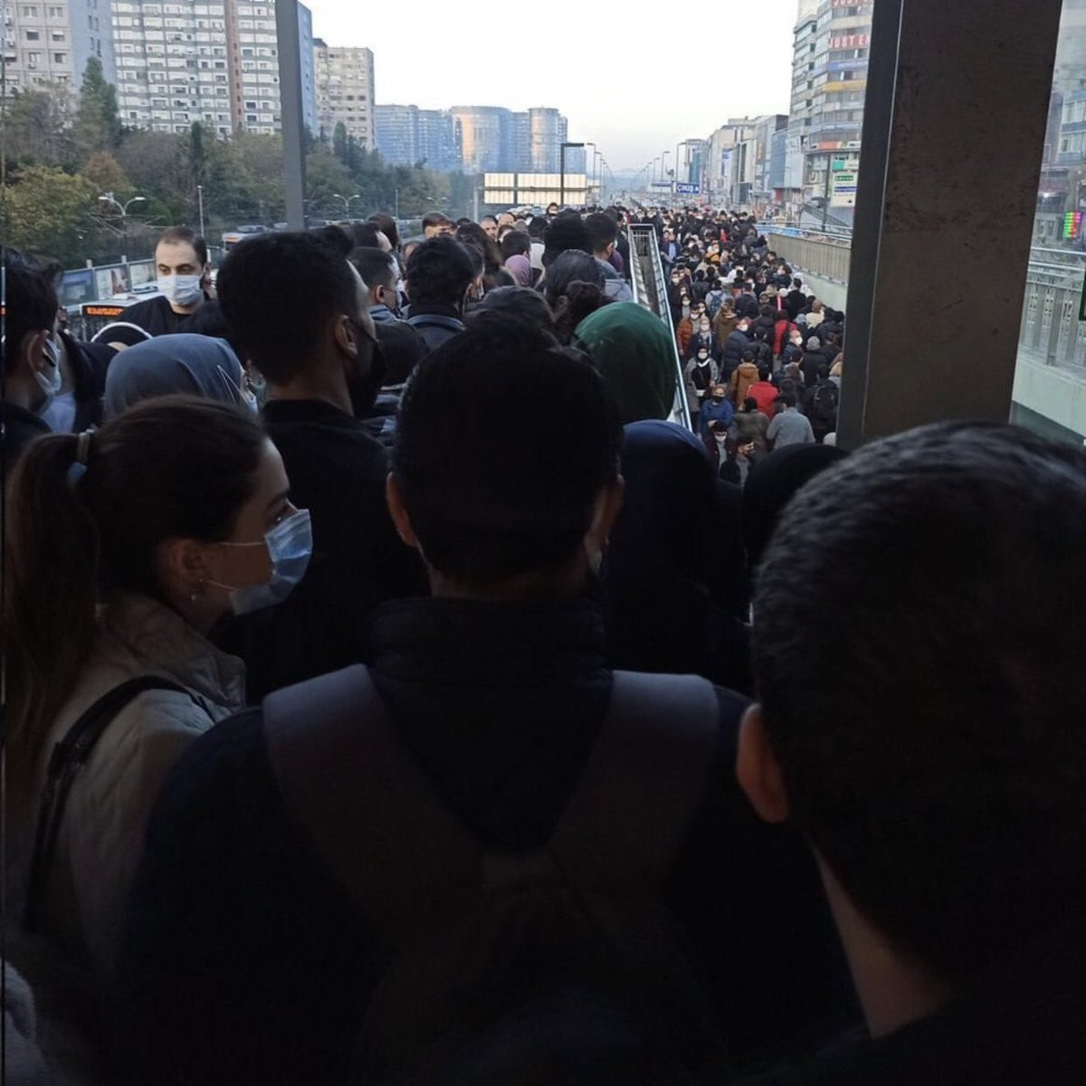 ogrenci_tayfa's tweet photo. Arkadaşlar bot yorum atmayın daha beter zarar veriyor, uzun yazı yazın
Rt yapın herkes görsün 
 #MuhalefetÖğrenciyeSahipÇık https://t.co/eO82HZGUbC