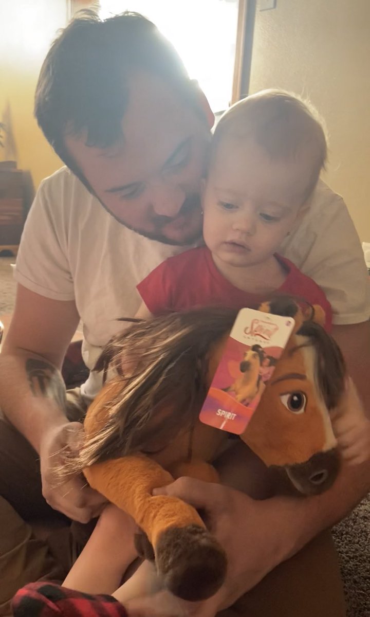 hales 🤍 tweet media