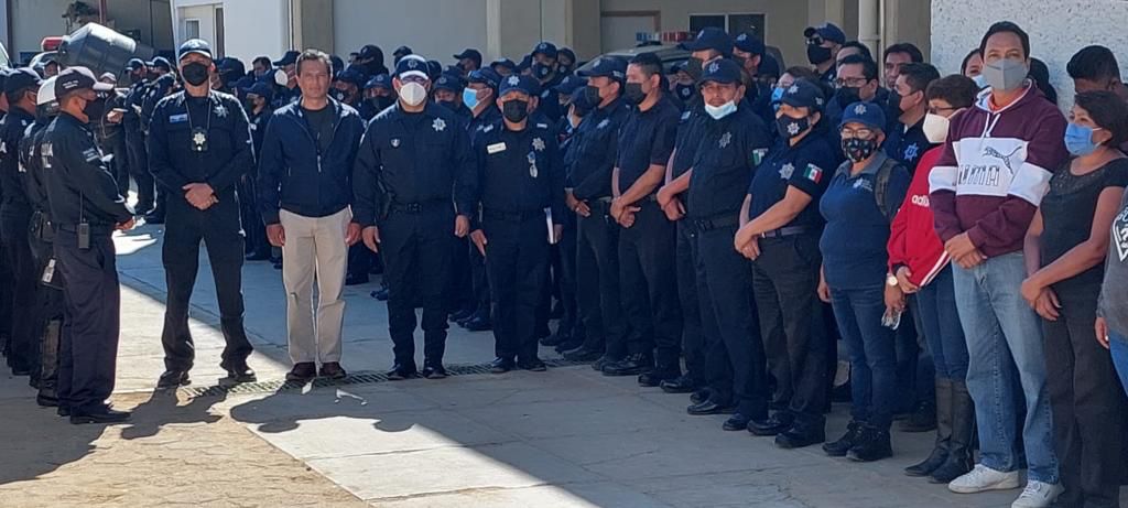 El Ayuntamiento de Oaxaca de Juárez, a través de la Tesorería Municipal, llevó a cabo el pago de aguinaldos al personal de la Subdirección de Tránsito y Movilidad de la Dirección de Seguridad Pública, Vialidad y Protección Ciudadana.