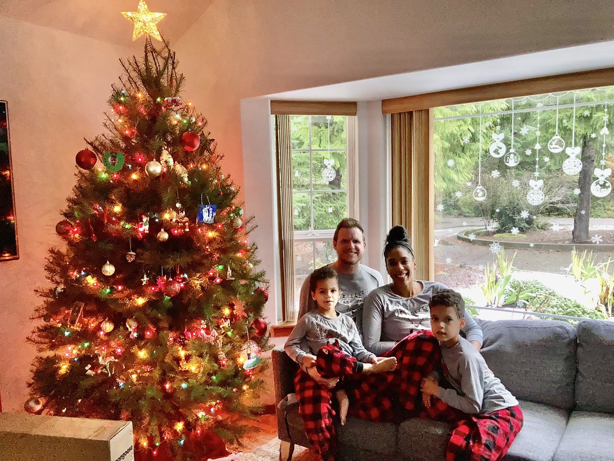 Coach_Behnke's tweet photo. Merry Christmas from the Behnkes! 🎄 https://t.co/ofqBjUUAWV