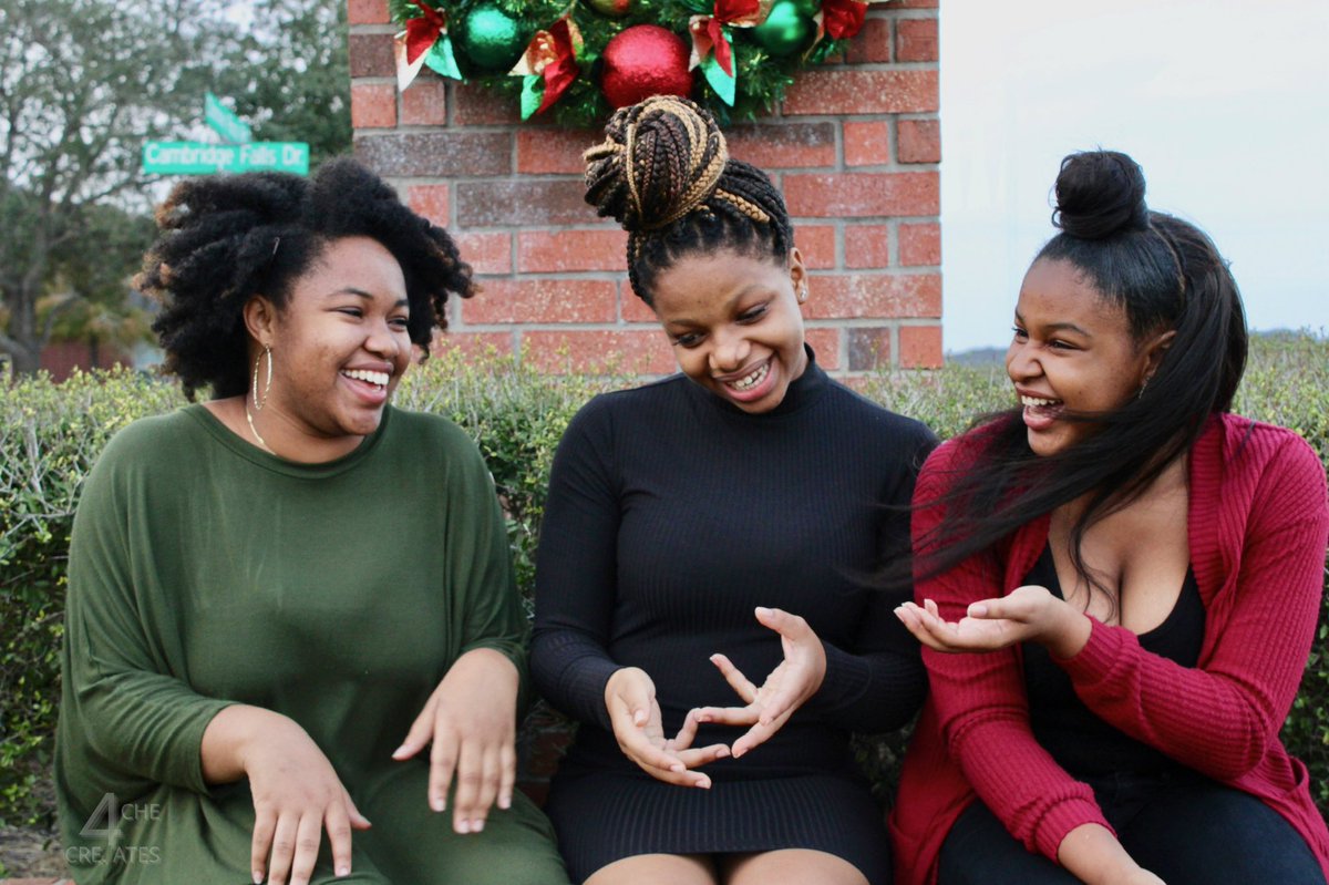 4cheCreates's tweet image. Happy Holidays everyone! Enjoy a few photos from my favorite winter shoots❄️