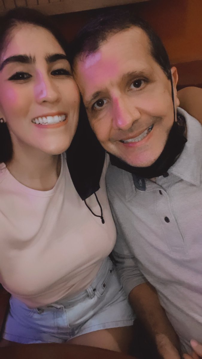 aissajimenez's tweet photo. Mi 25 de Diciembre con mi papito chulo alias el “senior” jajaja

@AGUILACMB ♥️👨🏻 https://t.co/SO9LKzWP4Z