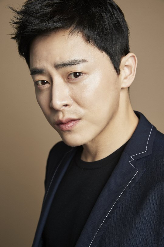 infodrakor_id's tweet photo. Happy birthday 41 thn #JoJungSuk 🎂🎉

#HappyJungSukDay 💕 https://t.co/G97yUQmBnO