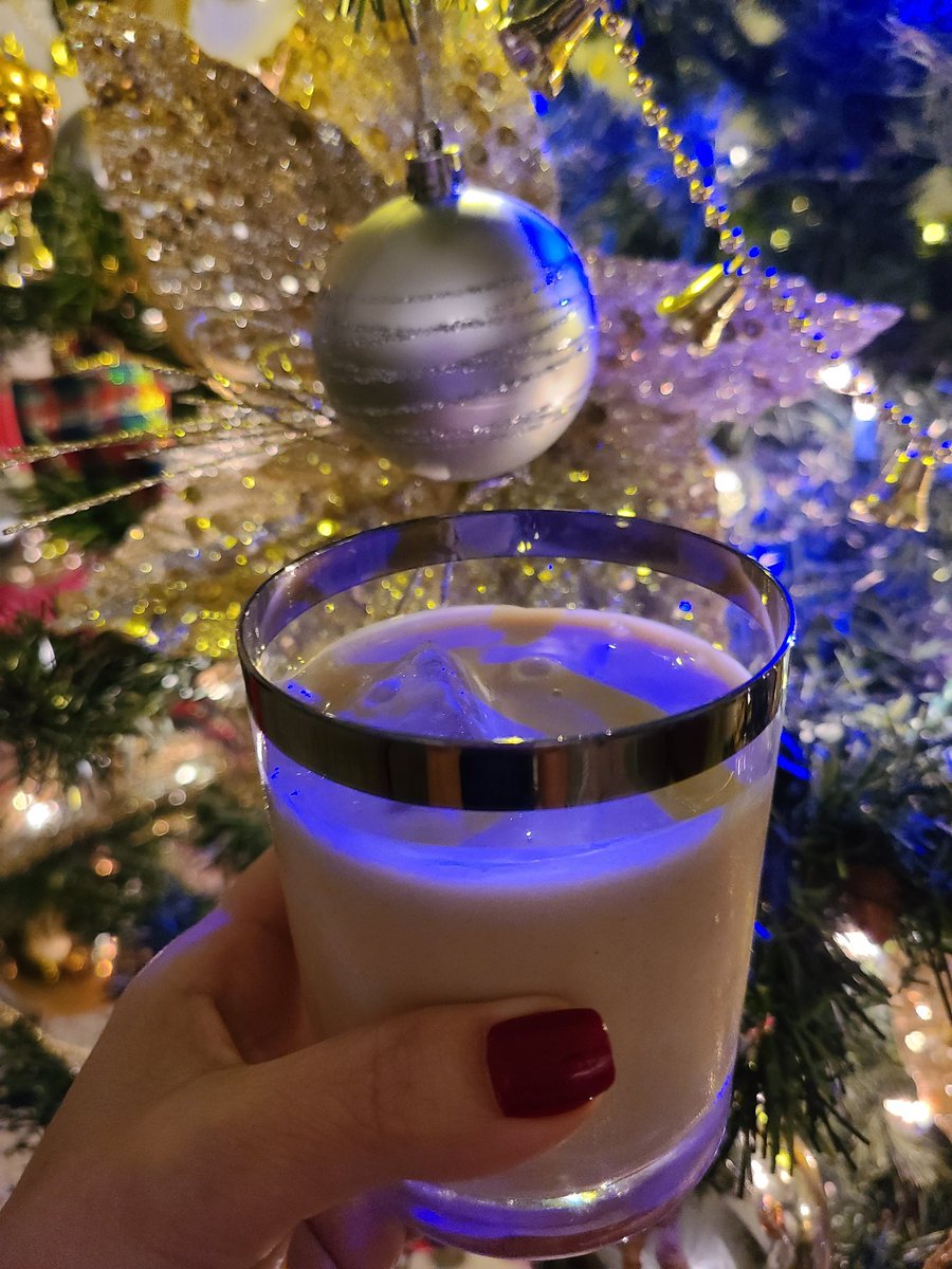 alefranchir's tweet photo. Un ponchecito 
🥂
Salud!! https://t.co/XDZbOHVPXb