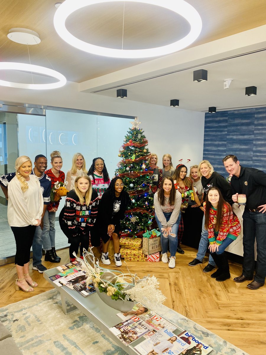 ThePointGroup's tweet photo. Bringing holiday cheer to those we hold dear at The Point Group’s holiday “Ugly Sweater” party. May your holidays be filled with joy and happiness this holiday season!

#uglysweaterparty #ourteam #happyholidays2021 #adagency #prfirm https://t.co/P0V0LkUqhX