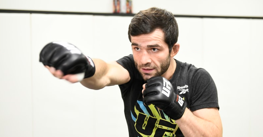 Timur Valiev vervangt Umar Nurmagomedov tegen Jack Shore op 19 maart tijdens “UFC London” dlvr.it/SG28Nl