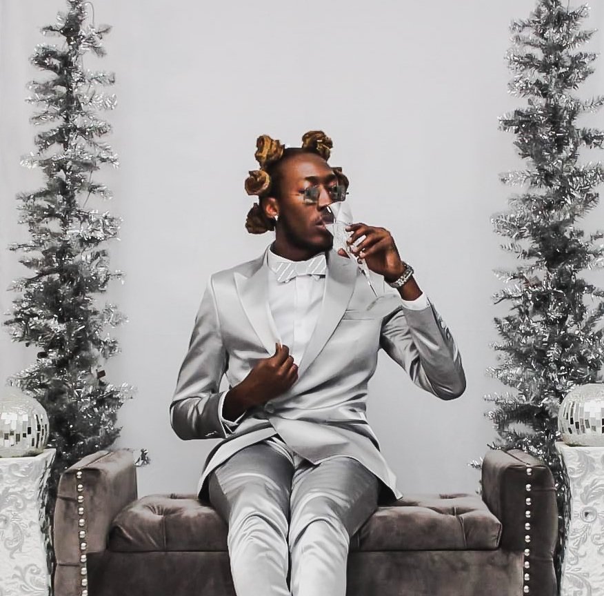 dewon_3's tweet image. &quot;A Chrome Christmas&quot; ❄
•
•
📸 | @officialamirac
•  •  •

•

•
#MyAsu #BamaState #DATD #DATDTalentAgency #DewonTheDancer #MerryChristmas #HappyBirthdayJesus #ChromeChristmas