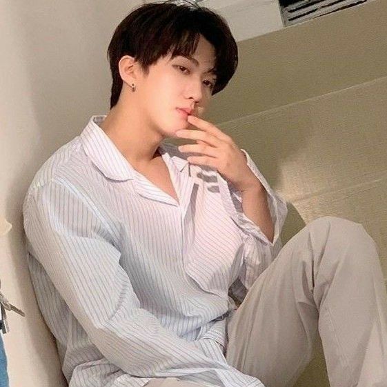 flirtingz's tweet photo. ㅡ ChangJin ㅡ
Some tweet au

"Kak, aku kangen..." https://t.co/5fMssZNIun