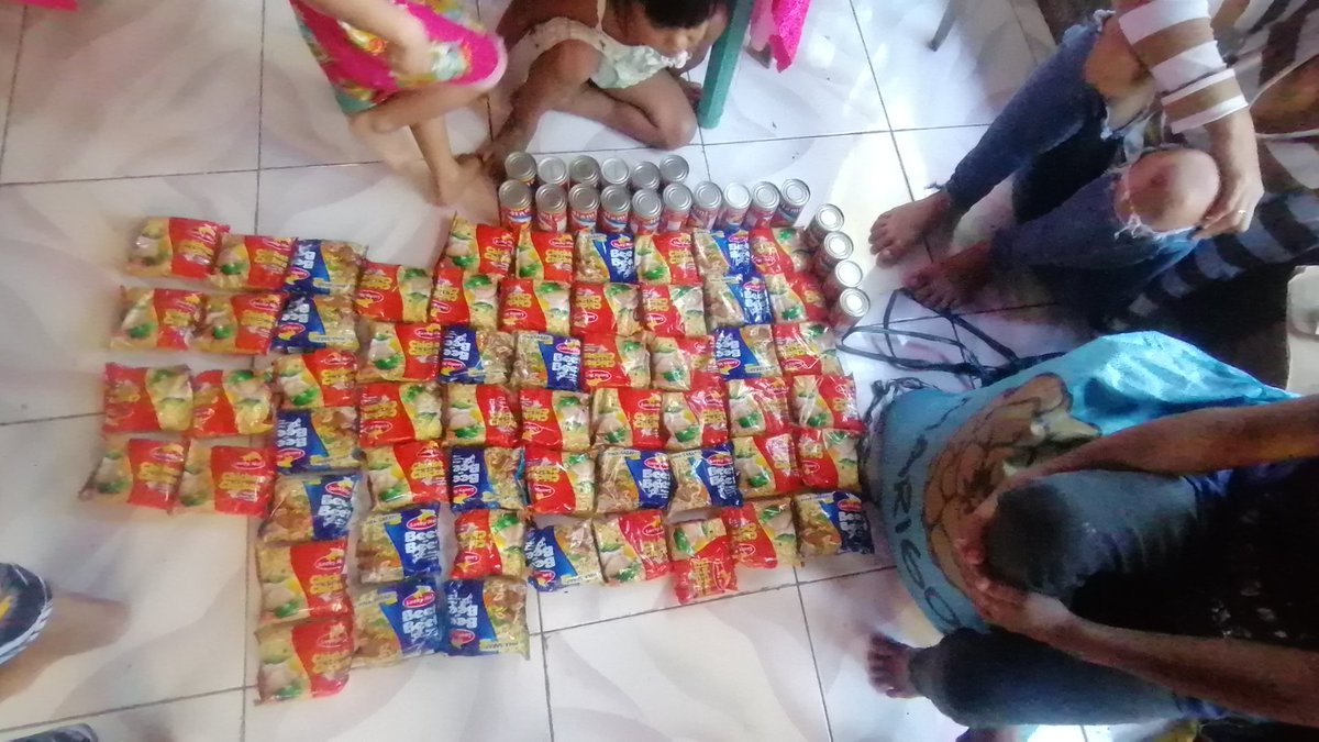 0ptimist15's tweet photo. A specially thank you to @MortalCoreSquad for giving this blessings to the fishermen who become a victim of bagyong Odette. More blessings to come to you sir...
merry christmas and advance happy new year 🎉🤶❤️🎁
@MortalCoreSquad https://t.co/AFyoWx6q5z