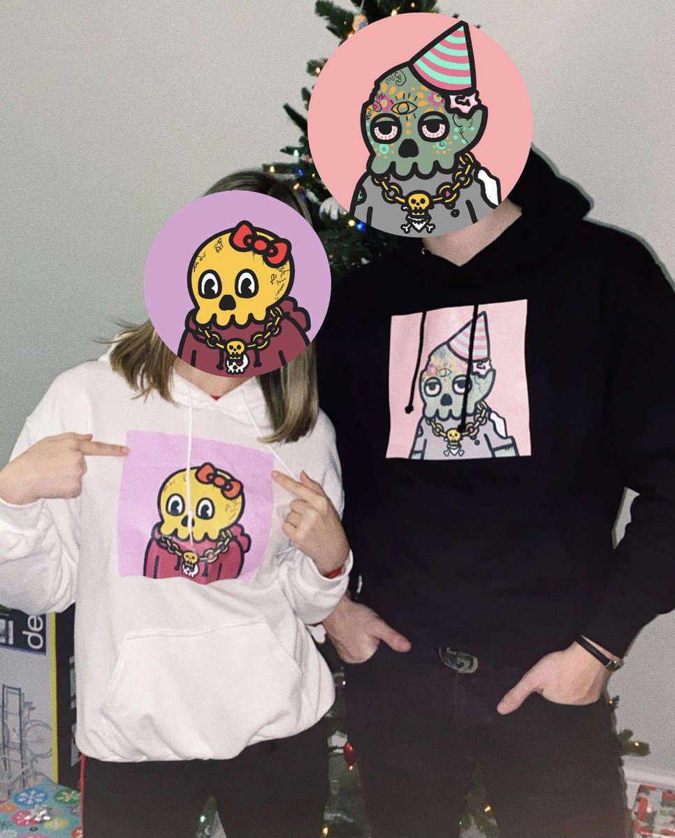 FunMorie's tweet image. Merry Christmas ya filthy #FaMorie ! 🎄 @BasicBit69 got us custom hoodies with our Mories for Christmas! Now we can rep irl 🤙🏼