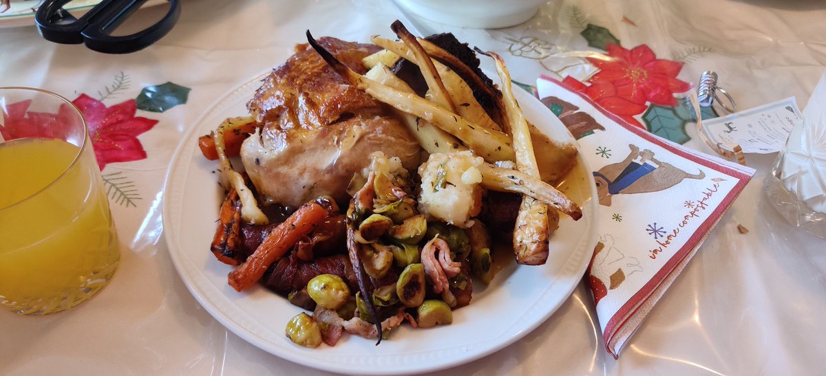 IsaacWesleyPage's tweet photo. My POV:

And my Xmas dinner's POV: https://t.co/EeTaq3BX7v