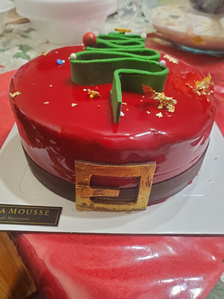 Katsuiee's tweet photo. A La Mousse don't miss. Merry Christmas 🎄 https://t.co/boxSmTY8b0