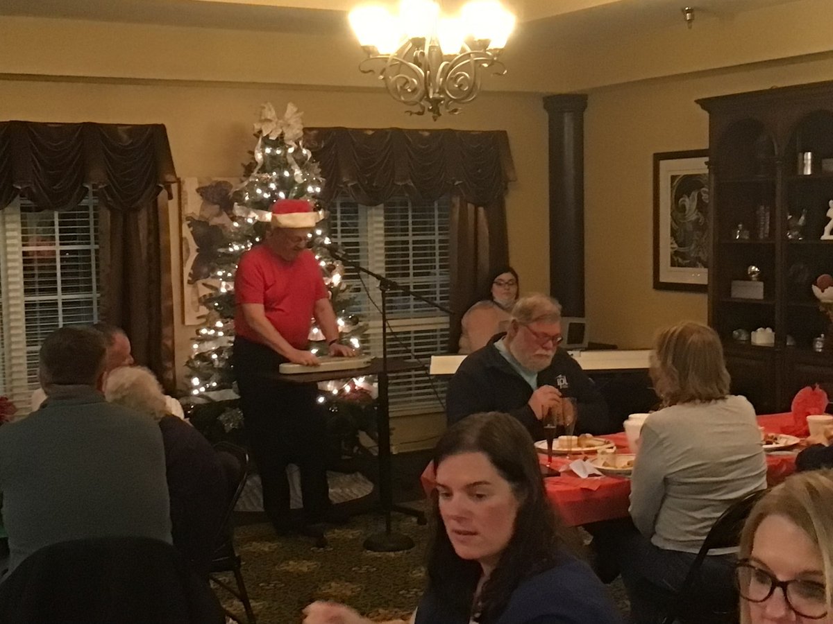 V_OakRidge's tweet photo. Some more highlights of our Christmas parties with a special shout out to Darrell and Shelby for taking the time to sing and play for everyone. https://t.co/Y69aGqGxye