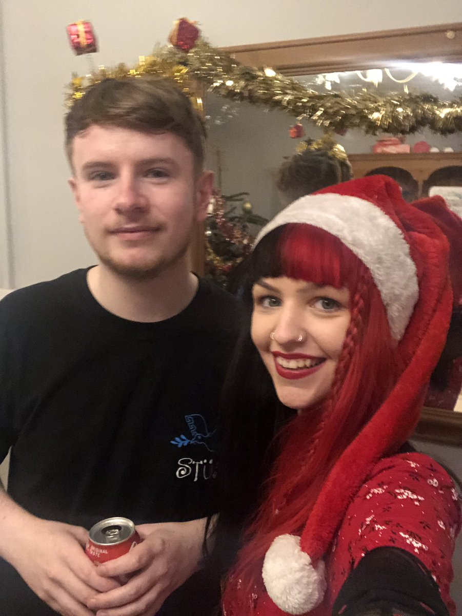 miap96's tweet photo. Had a bluddy lovely Christmas with (some of) the family! 🎄

Also my 7th Christmas with Joe🥰 Relaxing in the hot tub now - stunninnnn😌🥂 https://t.co/128APliBvr