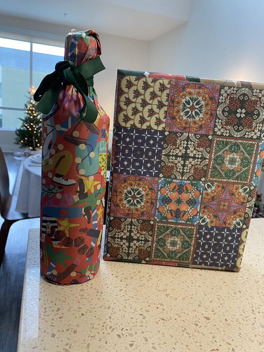 kevrector's tweet image. Merry Christmas! Another year of fantastic @latimes wrapping paper!