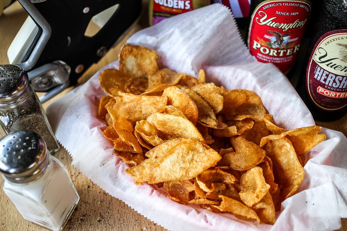 CharltonsGrlTap's tweet photo. Hungry? Stop in and try our Potato Chips! ... https://t.co/6BmUwpfIdc