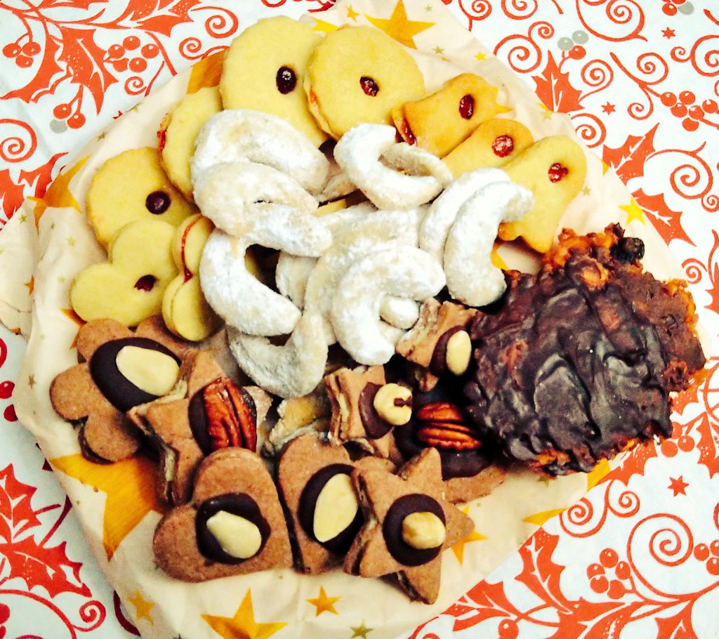 BakingCooking's tweet image. Merry Christmas 👩🏻‍🍳☃️🌲🎅💝🎁🙏🍪🛷❄️ #MerryChristmas #Christmas2021 #Christmas #HappyChristmas #christmascookies #ChristmasCookieChallenge #homemade #cooking #baking