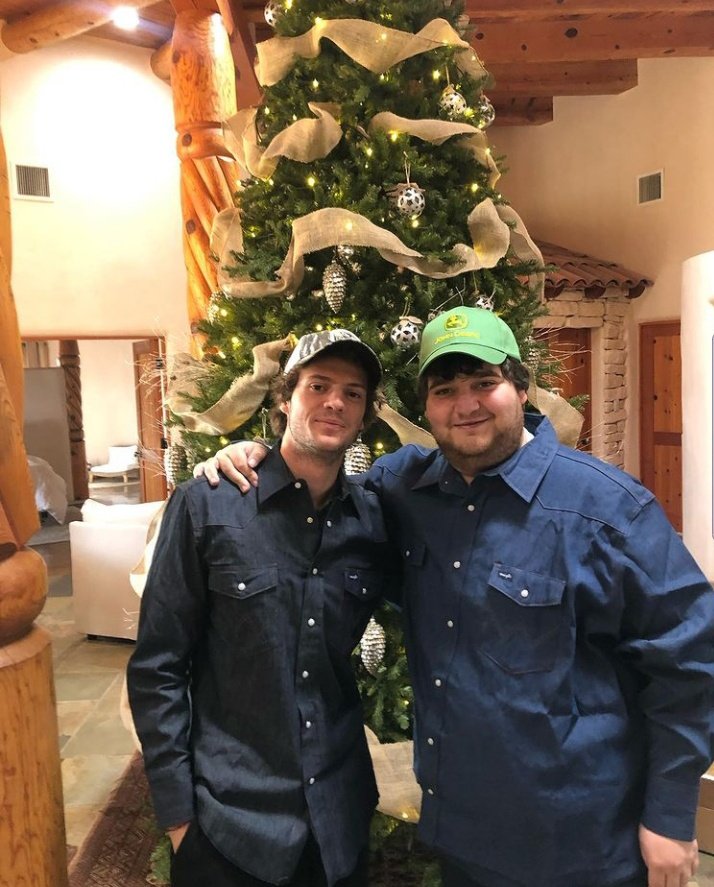 theyhers's tweet image. esperei o dia inteiro por isso
o jace tão fofinho meu amor