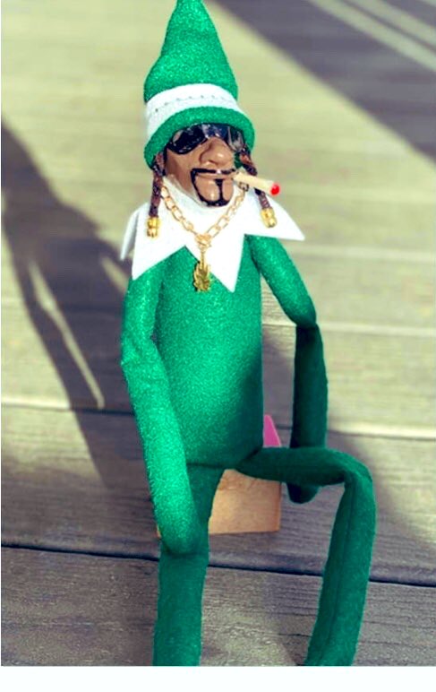 roadieric's tweet image. #SnoopOnAStoop ✨
#MerryChristmas2021 🎄