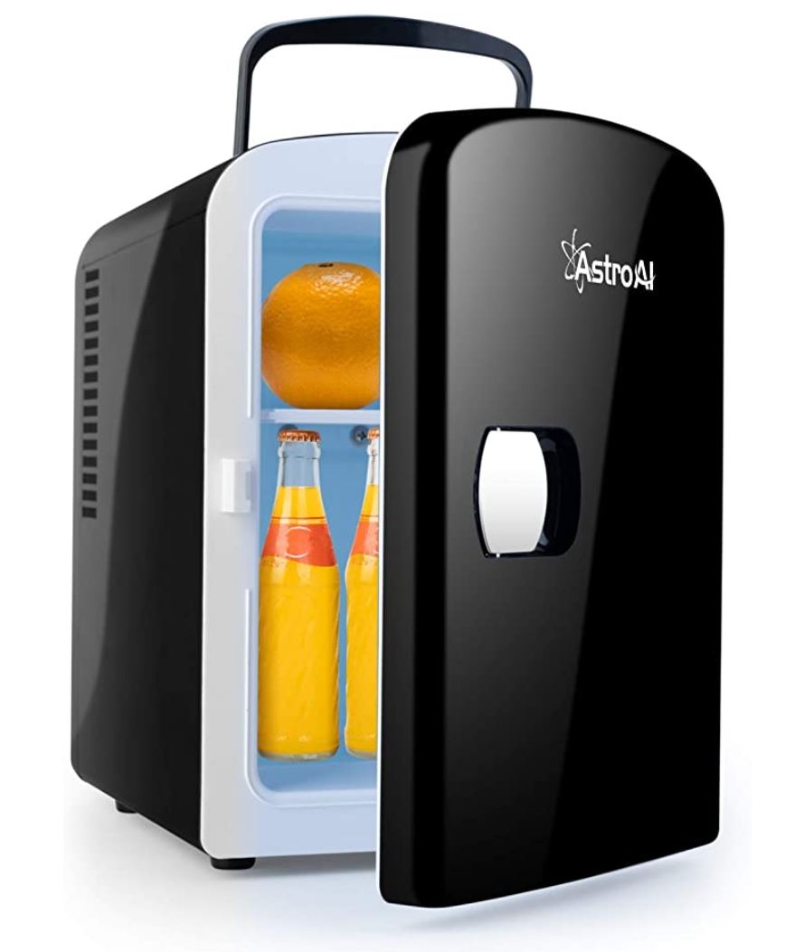 kat_aluna_off's tweet image. [JEU CONCOURS]

C'est encore Noël alors je me permets❤️

Qui veut mettre ses meilleurs sodas au frais pendant qu'il/elle est sur LoL et donc qu'il/elle se douche pas ?

Pour jouer :

- Follow @LilianBianco 
- RT ce tweet

TAS le 10/01 à oui heures.