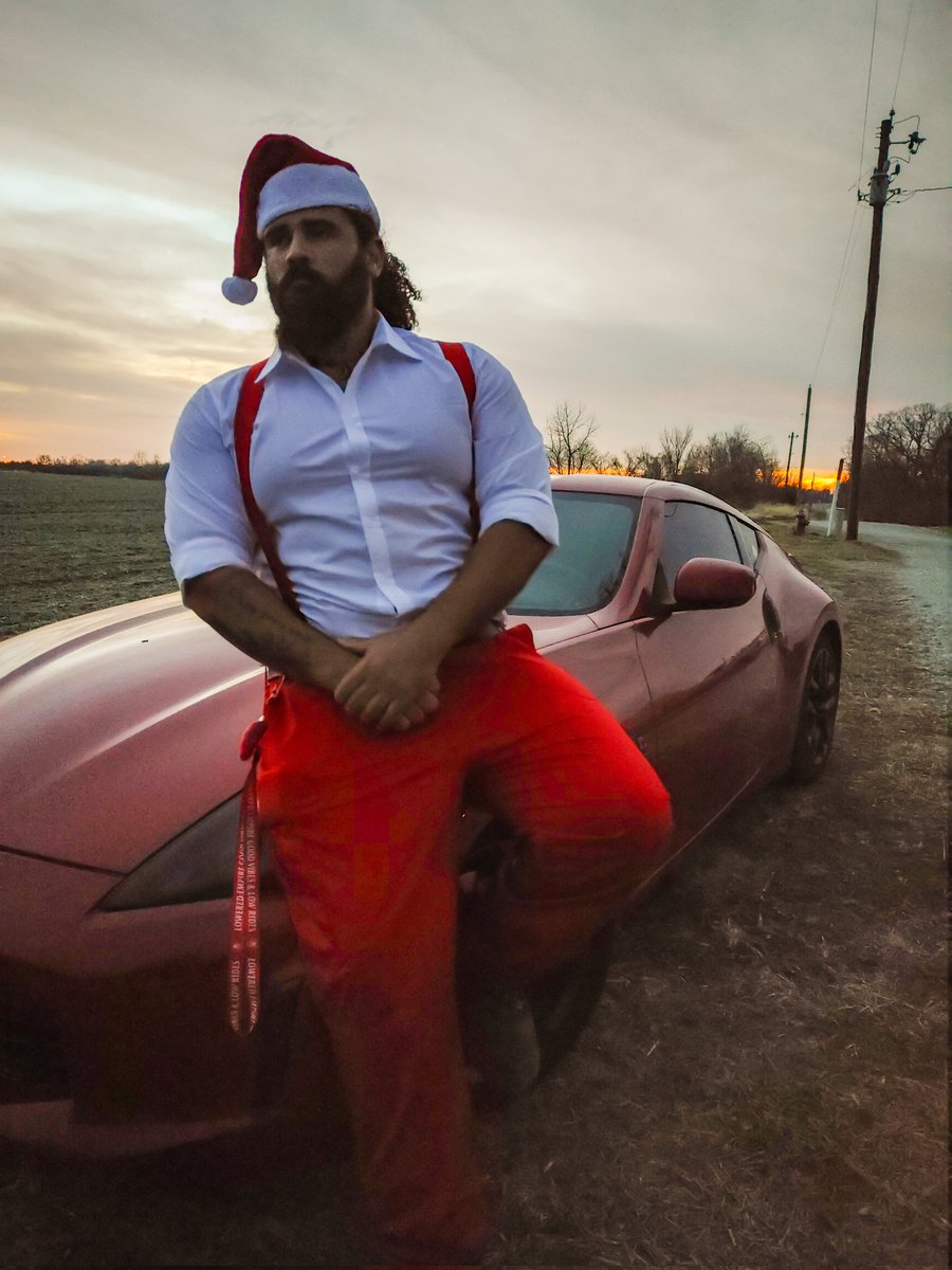 MidwestMaui's tweet photo. Merry Christmas! #Christmas #370z #santa #swag https://t.co/C0fONrz4Am