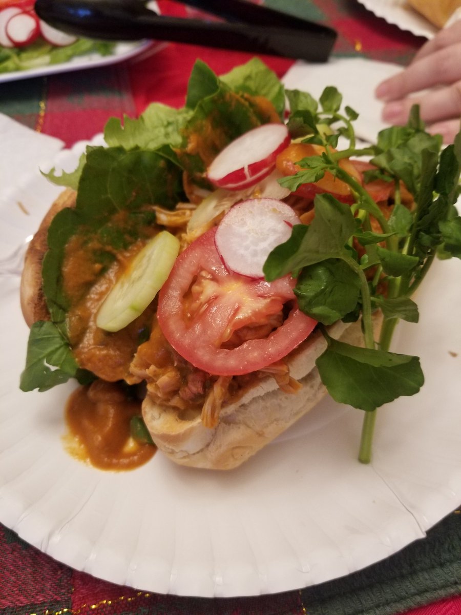 THAT_G0MEZ's tweet photo. BLESSED #panconpollo https://t.co/O1WK1rrmY7