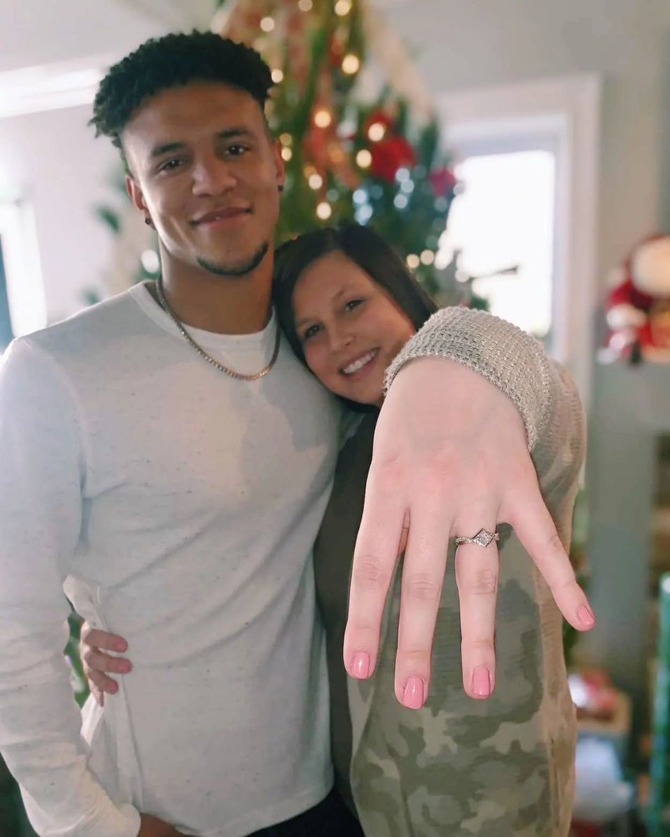 Brandon Molinari tweet media