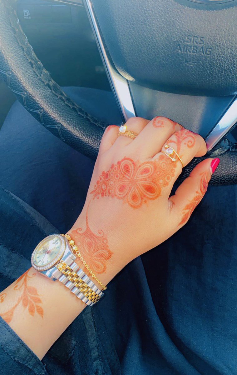 تبقى على البال لو تاهت خطاوينا
يردّك الشوق لو انّ الجفى طول